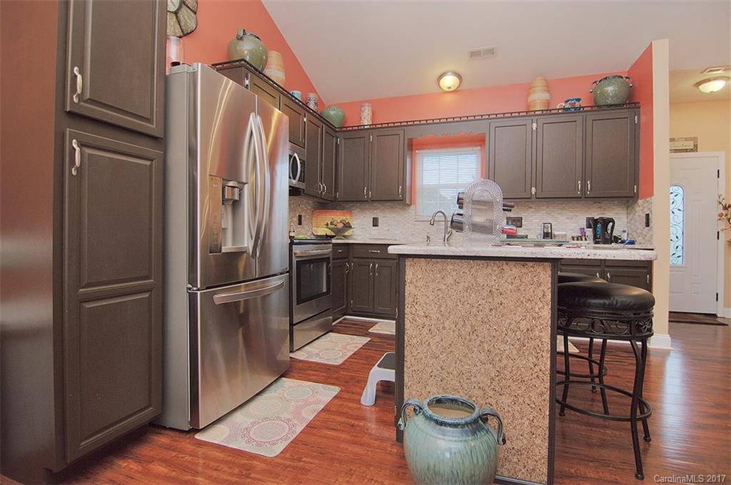 6414 Pence Grove Road, Unit 24 Charlotte, NC 28215 - Photo 3 of 17