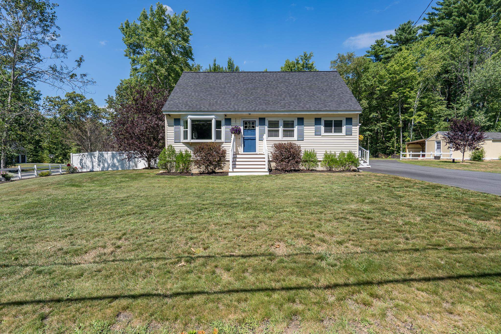 108 Farmer Road Hooksett, NH 03106 - Photo 1 of 49