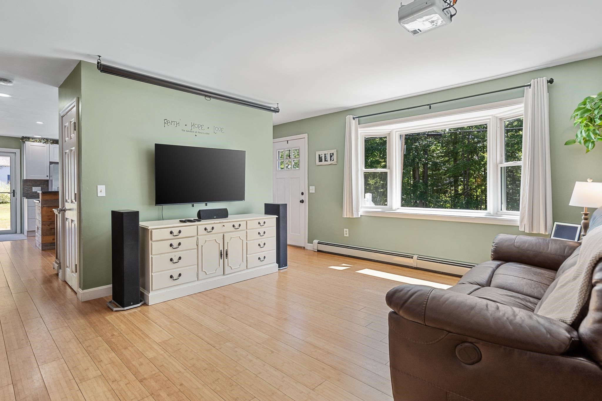 108 Farmer Road Hooksett, NH 03106 - Photo 12 of 49