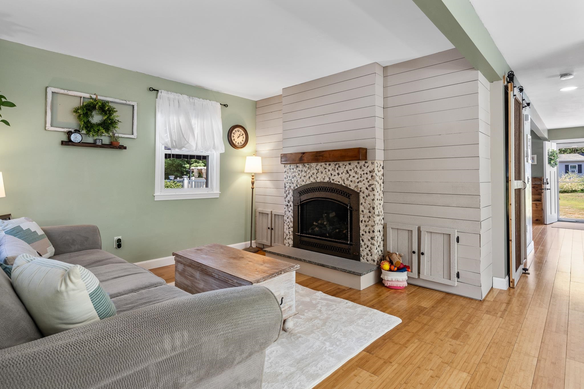 108 Farmer Road Hooksett, NH 03106 - Photo 15 of 49