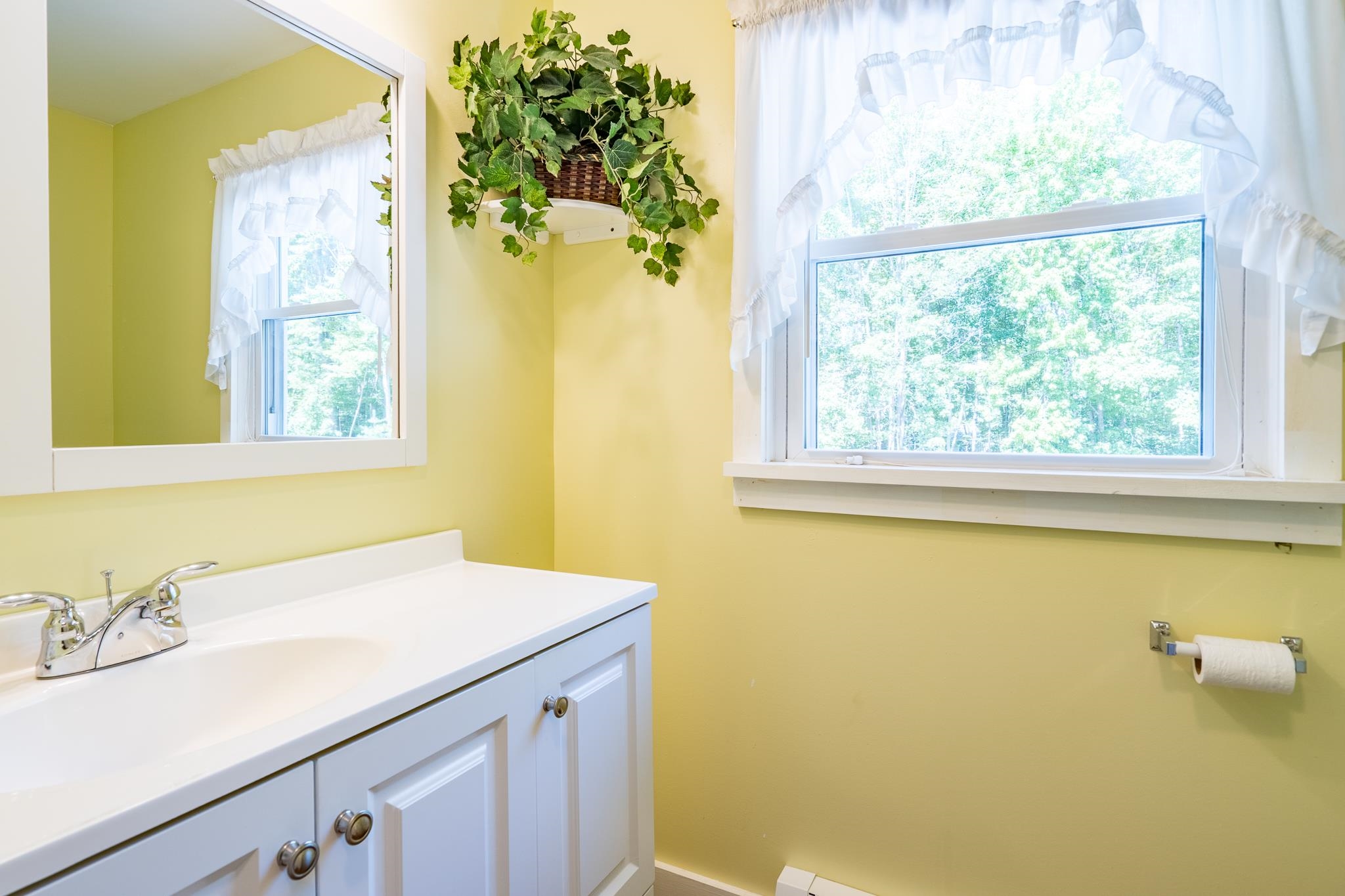 108 Farmer Road Hooksett, NH 03106 - Photo 24 of 49