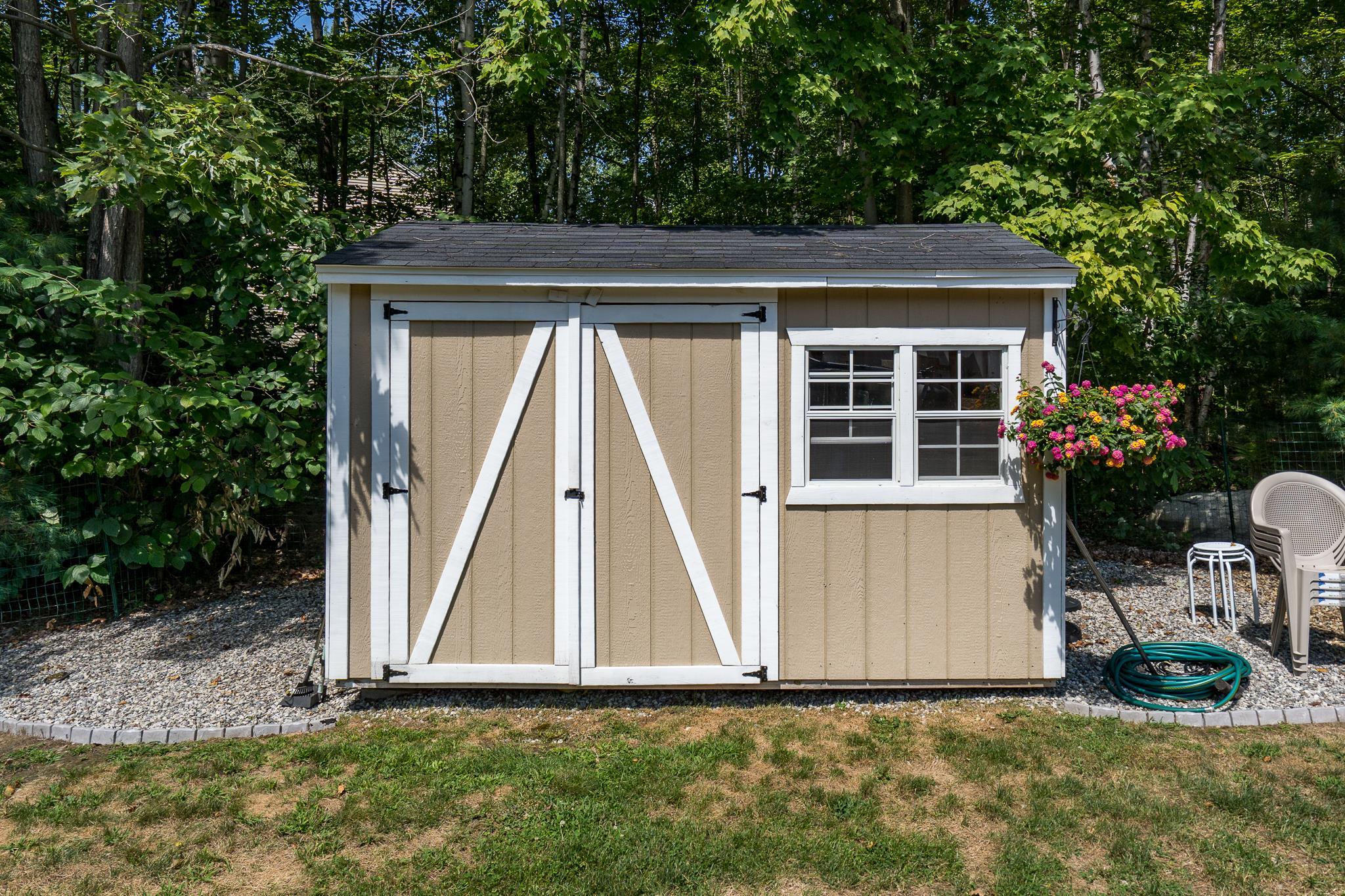 108 Farmer Road Hooksett, NH 03106 - Photo 38 of 49