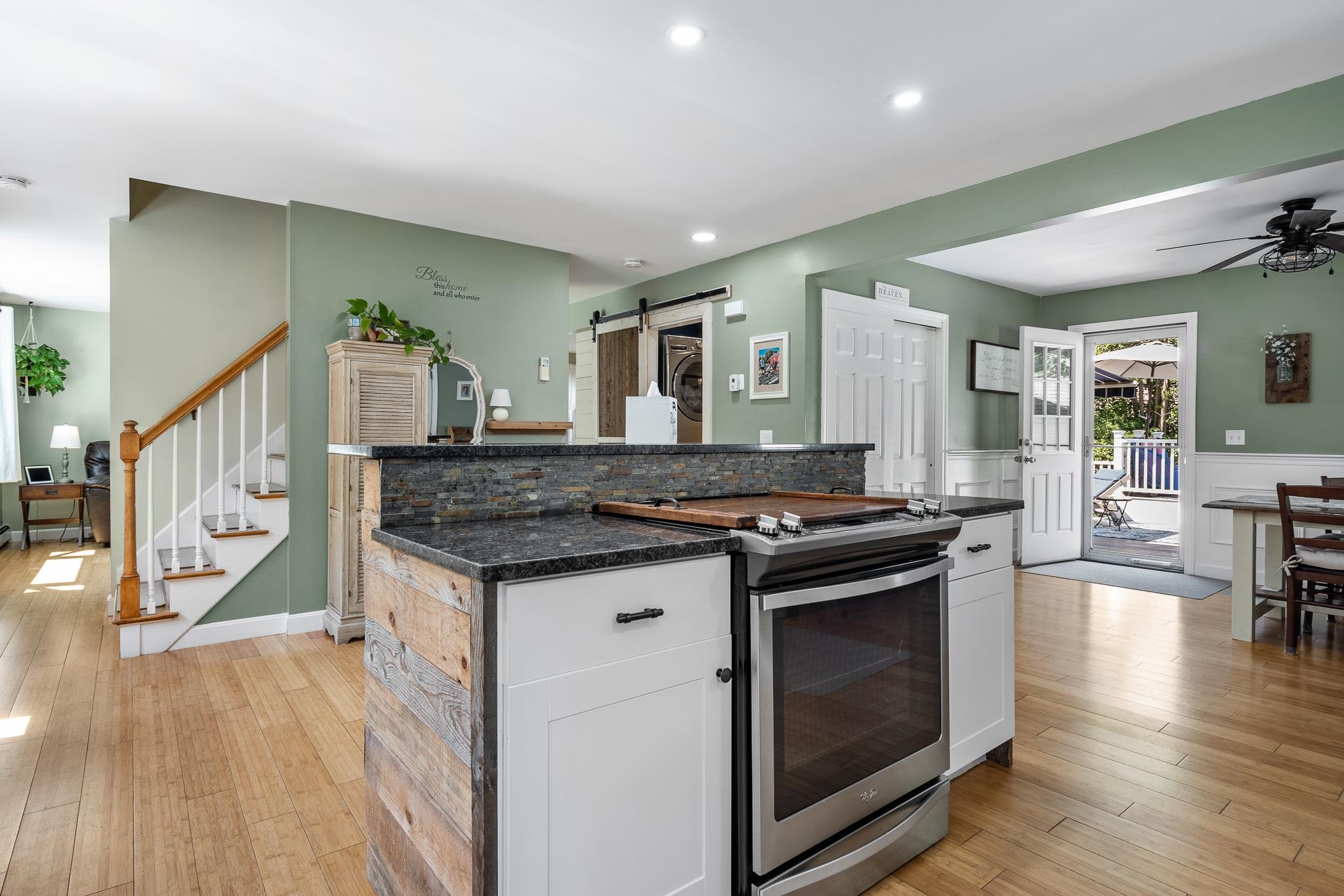 108 Farmer Road Hooksett, NH 03106 - Photo 4 of 49