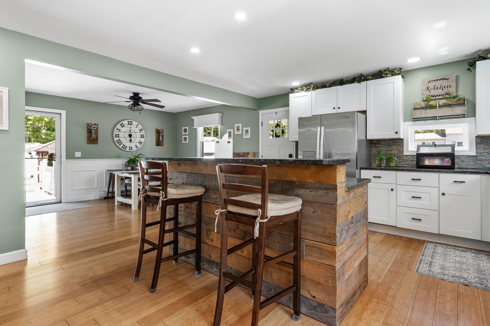 108 Farmer Road Hooksett, NH 03106 - Photo 6 of 49