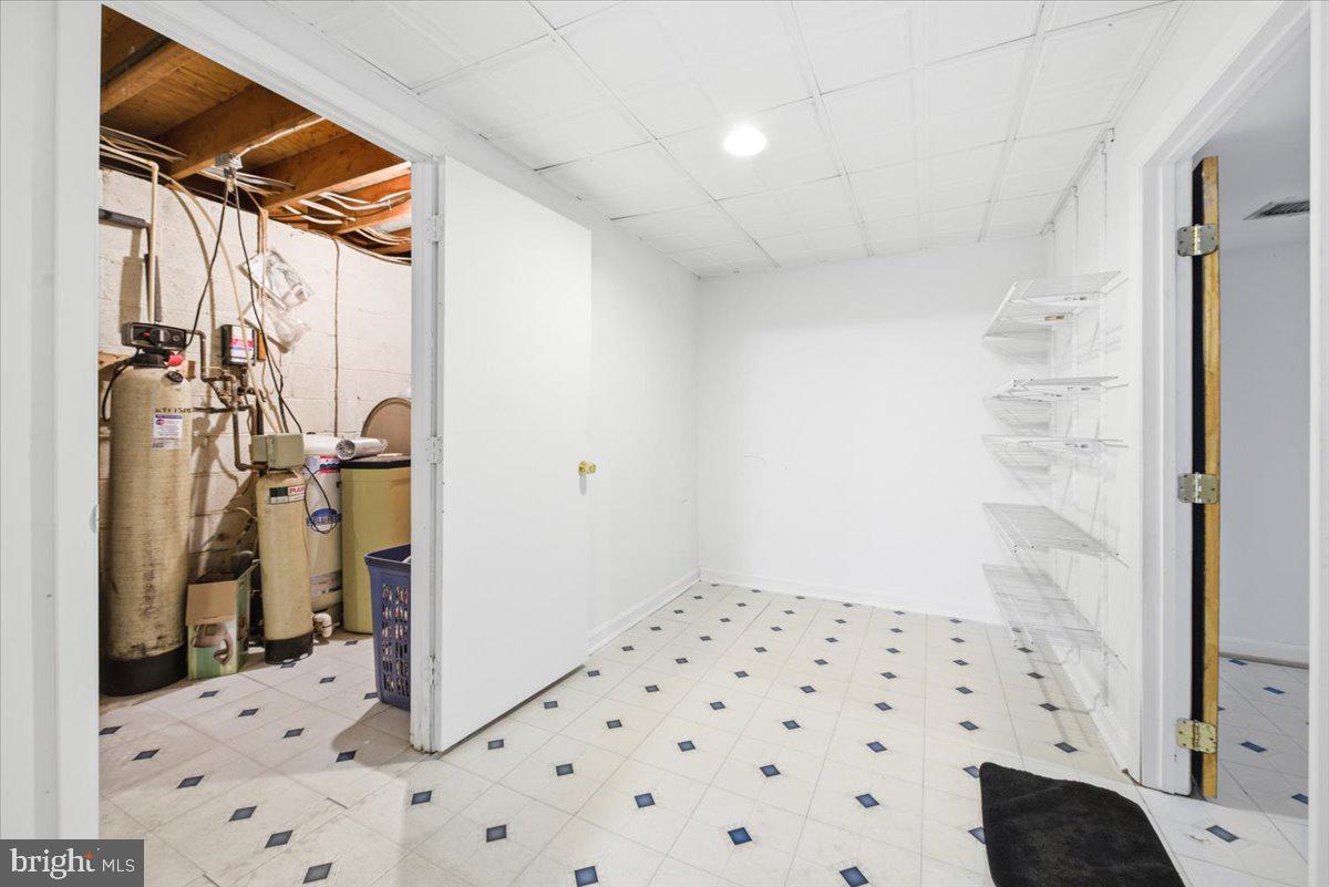 8709 Hawkins Creamery Road Gaithersburg, MD 20882 - Photo 28 of 36