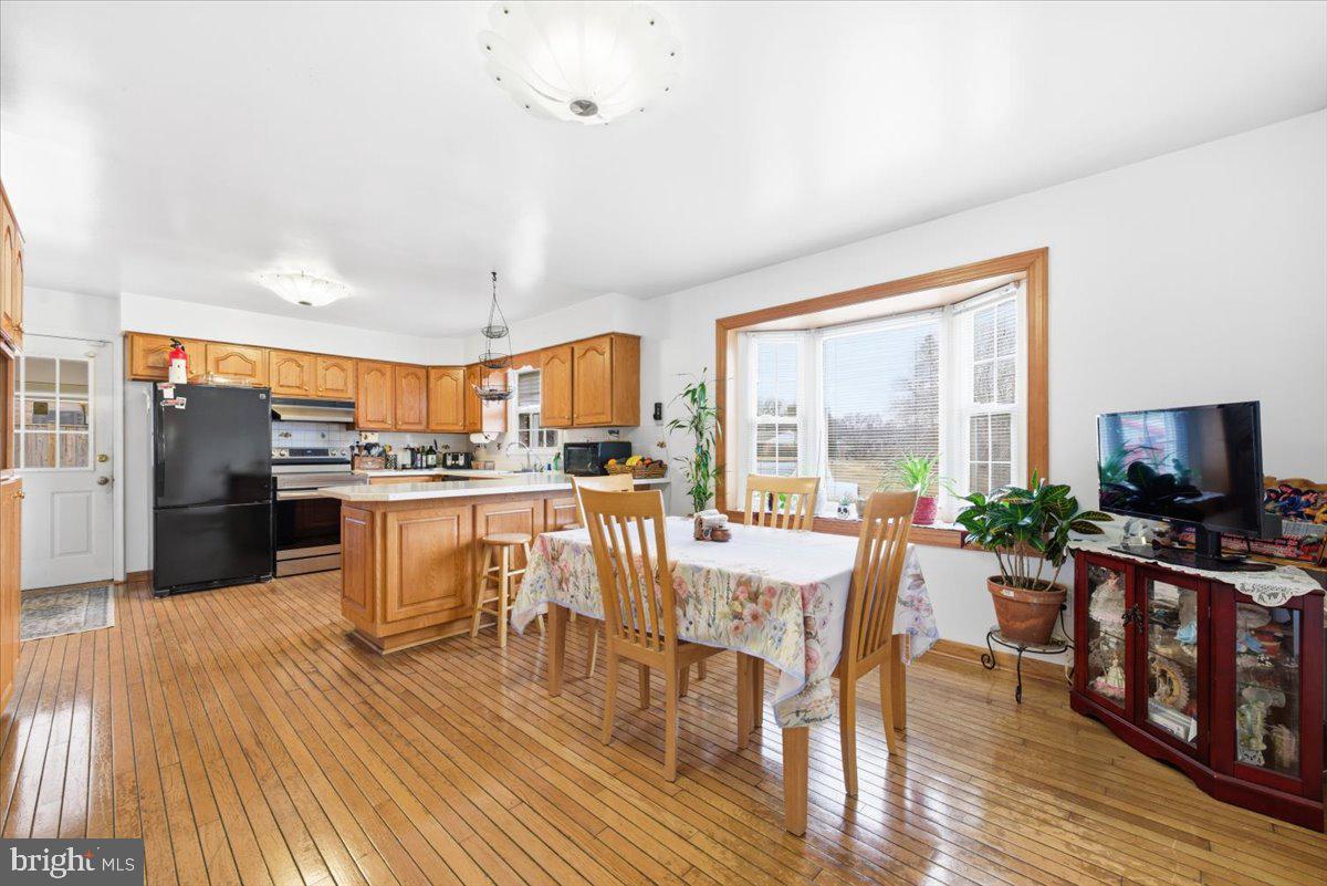 8709 Hawkins Creamery Road Gaithersburg, MD 20882 - Photo 6 of 36 Eat In Kitchen