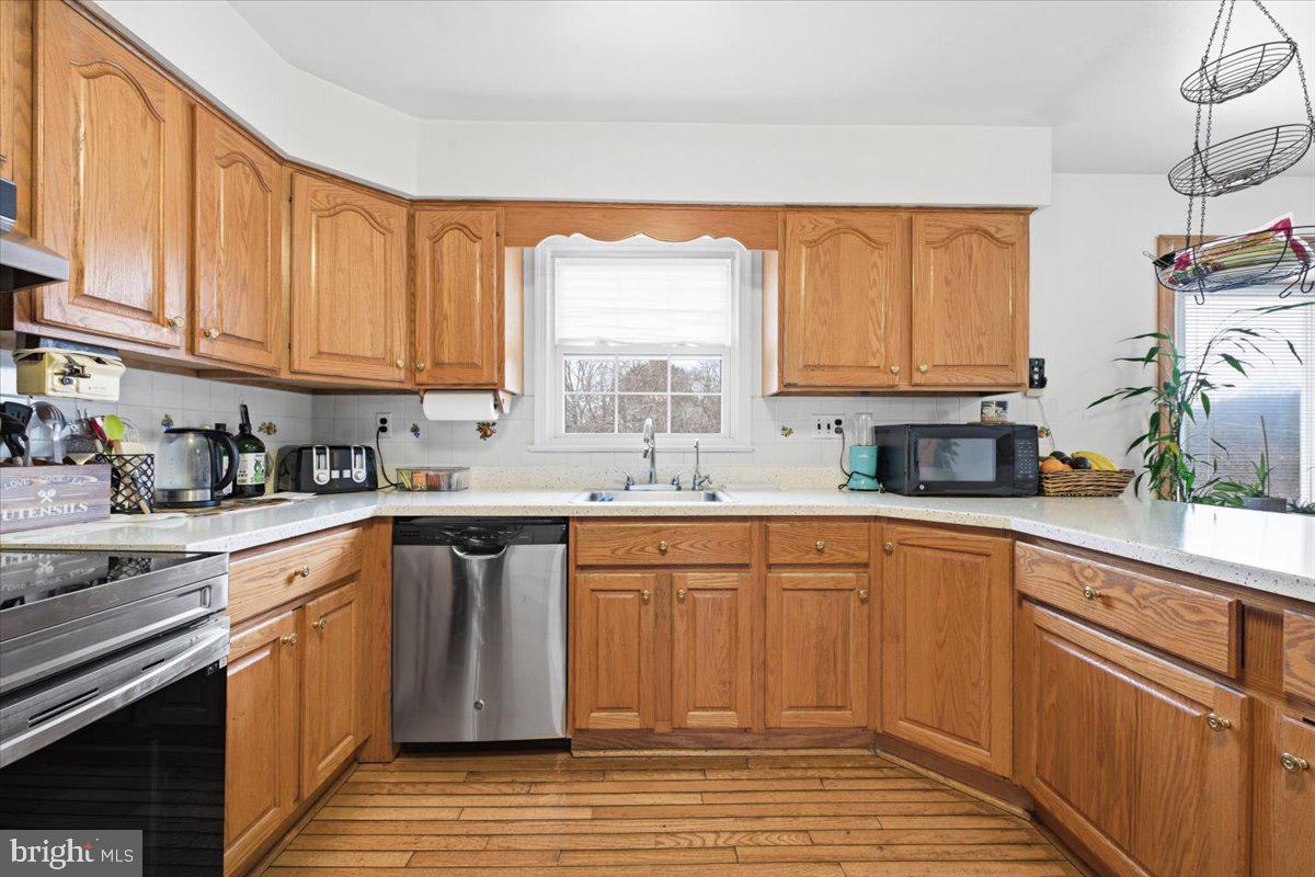 8709 Hawkins Creamery Road Gaithersburg, MD 20882 - Photo 9 of 36