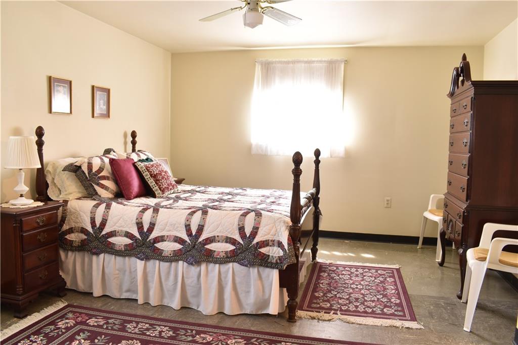 1414 Agnes Road Pittsburgh, PA 15227 - Photo 12 of 24 Gallery Image 12