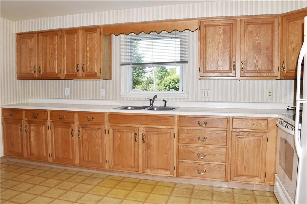 1414 Agnes Road Pittsburgh, PA 15227 - Photo 3 of 24 Gallery Image 3
