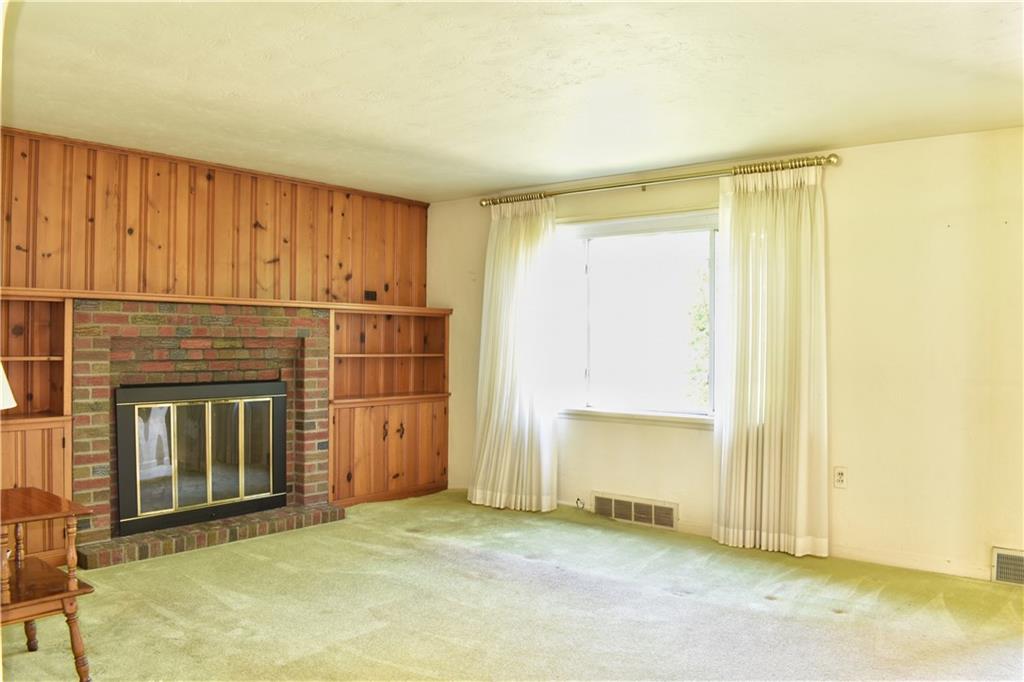 1414 Agnes Road Pittsburgh, PA 15227 - Photo 5 of 24 Gallery Image 5