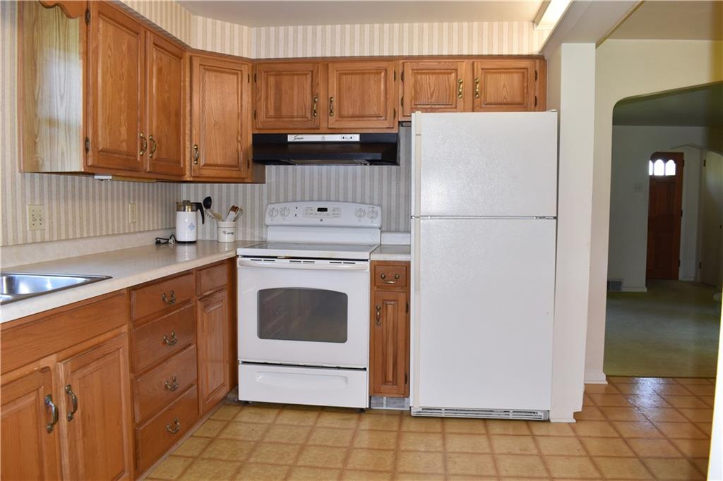 1414 Agnes Road Pittsburgh, PA 15227 - Photo 6 of 24 Gallery Image 6