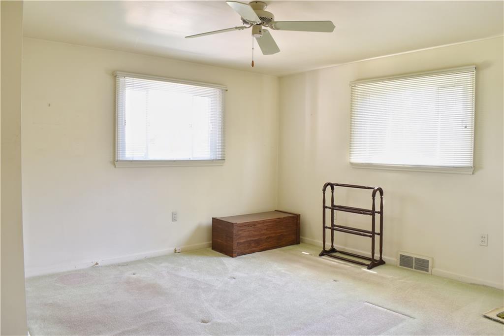 1414 Agnes Road Pittsburgh, PA 15227 - Photo 8 of 24 Gallery Image 8