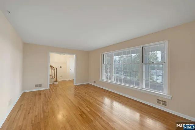 $1,150,000 | 267 East Cedar Street, Livingston, NJ 07039