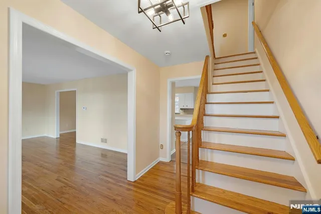 $1,150,000 | 267 East Cedar Street, Livingston, NJ 07039