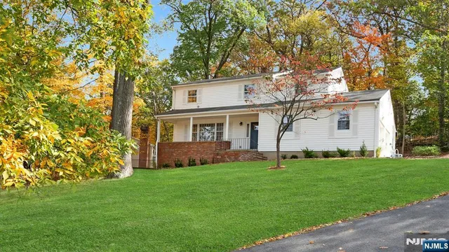 $1,150,000 | 267 East Cedar Street, Livingston, NJ 07039