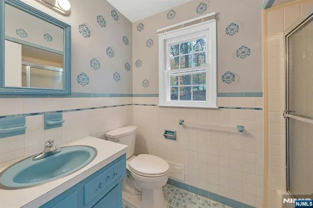 $1,150,000 | 267 East Cedar Street, Livingston, NJ 07039