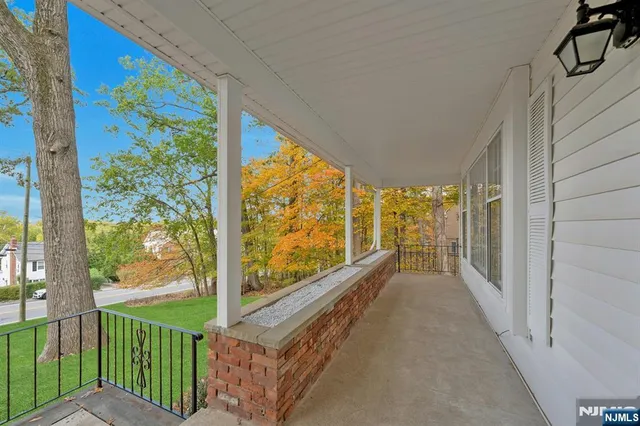 $1,150,000 | 267 East Cedar Street, Livingston, NJ 07039