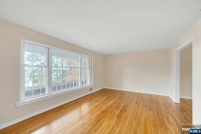 $1,150,000 | 267 East Cedar Street, Livingston, NJ 07039