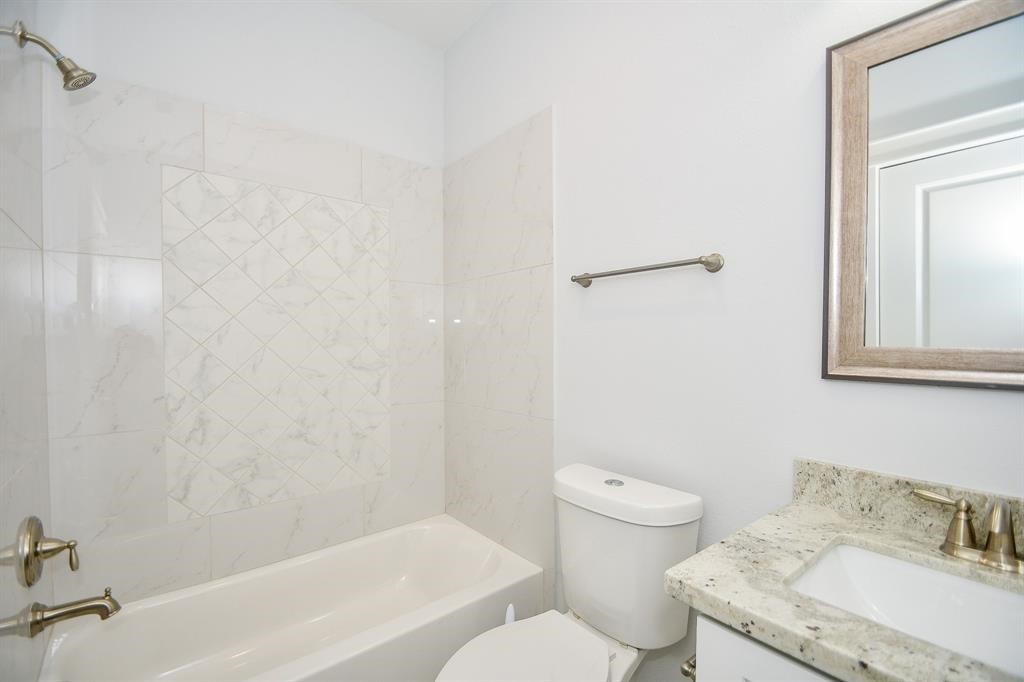 703 Link Road Houston, TX 77009 - Photo 26 of 32