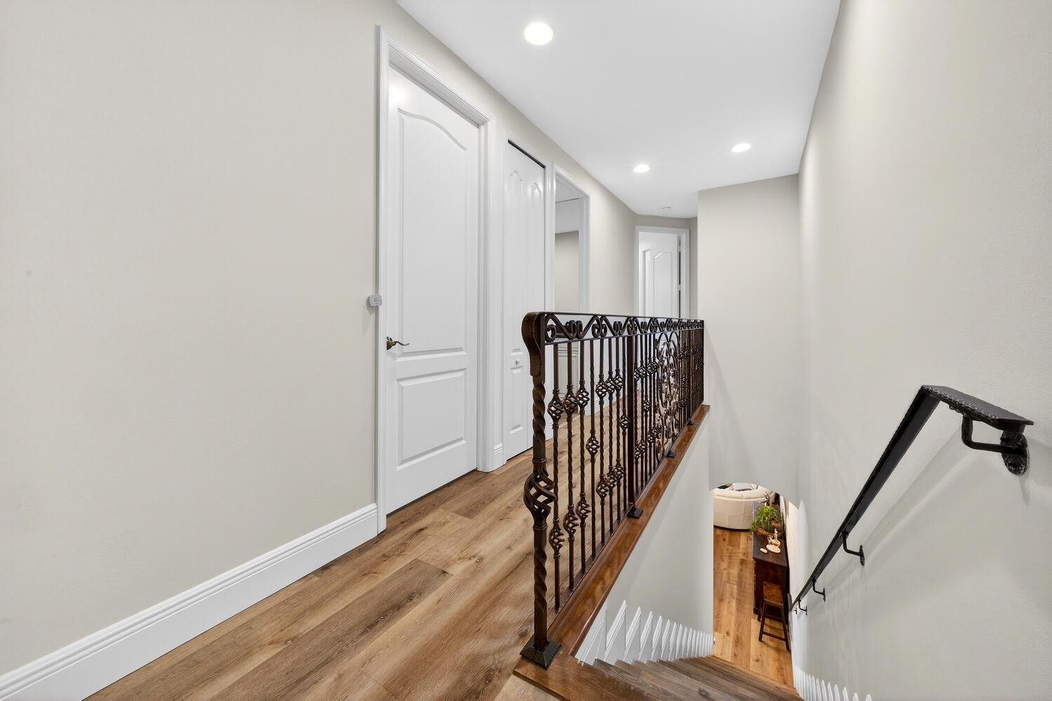 1942 Northeast 32nd Street Lighthouse Point, FL 33064 - Photo 22 of 25 1942 NE 42nd St Pompano Beach-large-020-