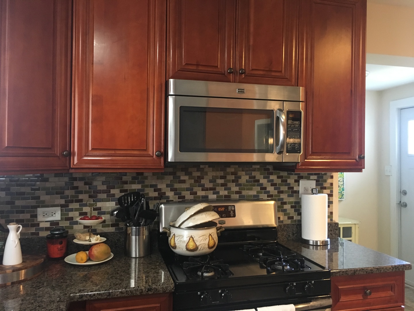 2422 Forest Avenue North Riverside, IL 60546 - Photo 11 of 19 a kitchen with a stove and a microwave
