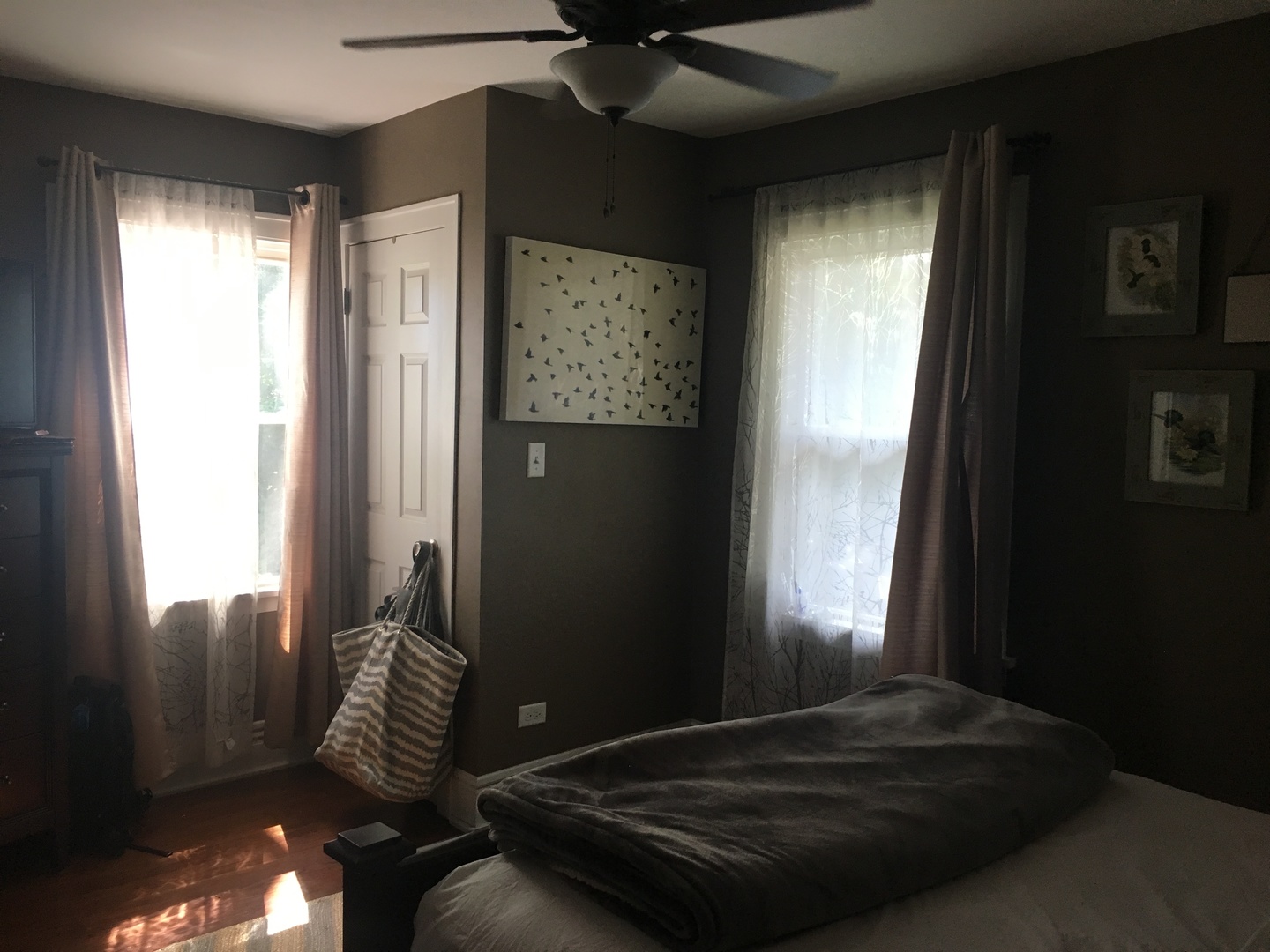 2422 Forest Avenue North Riverside, IL 60546 - Photo 15 of 19 a living room with hardwood