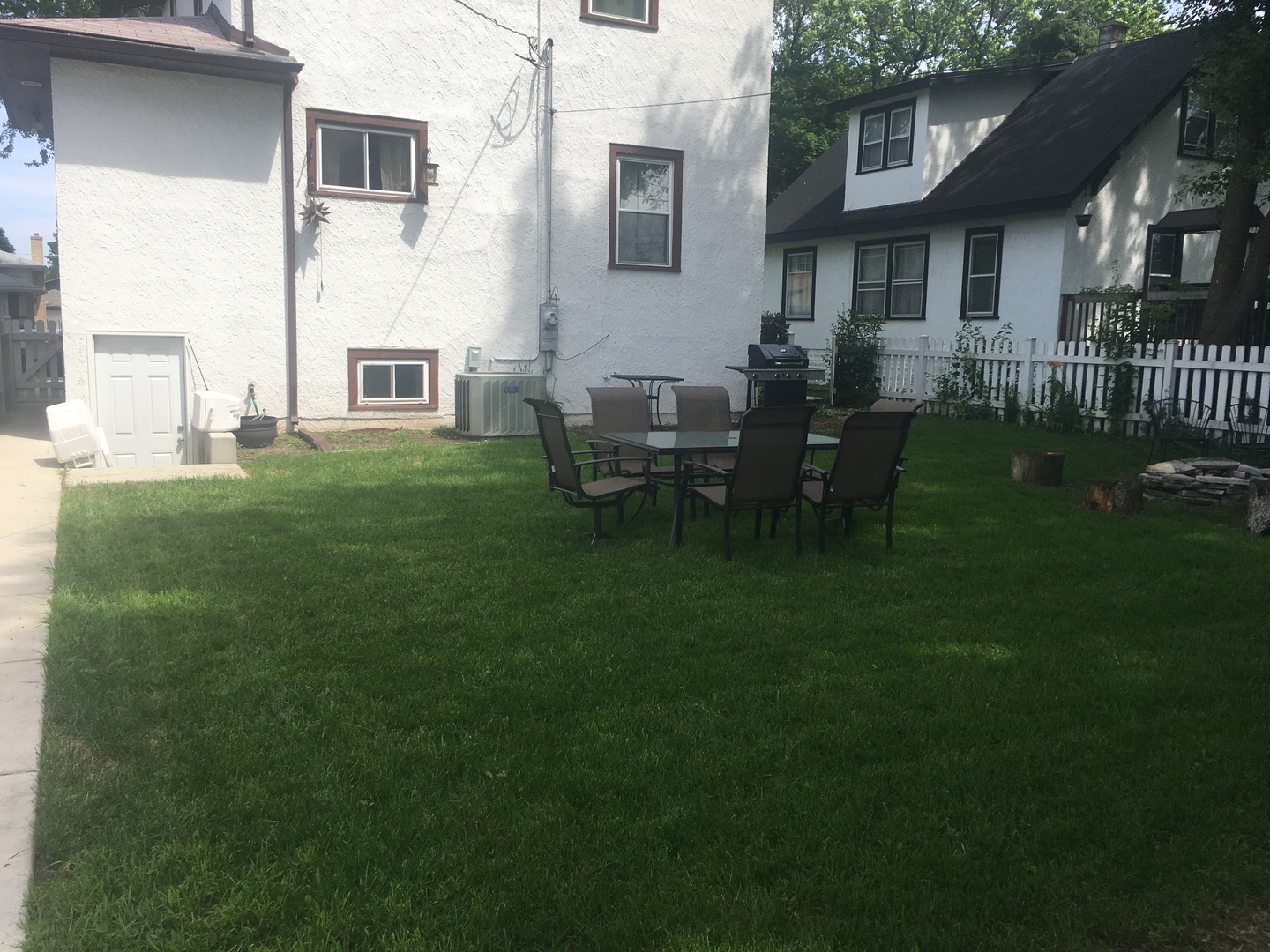 2422 Forest Avenue North Riverside, IL 60546 - Photo 19 of 19 a backyard of a house with table and chairs
