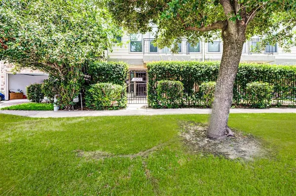$2,099 | 1507 Paige Street, Houston, TX 77003