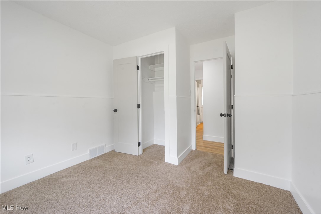 1077 Brandon Road Cleveland, OH 44112 - Photo 19 of 31