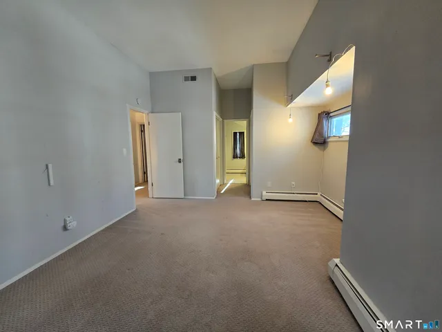 $3,000 | 7 Staunton Court, Unit E, Farmington, CT 06032