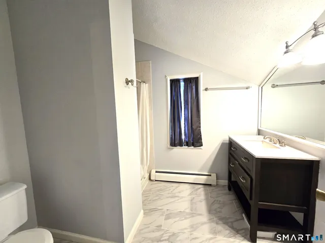 $3,000 | 7 Staunton Court, Unit E, Farmington, CT 06032