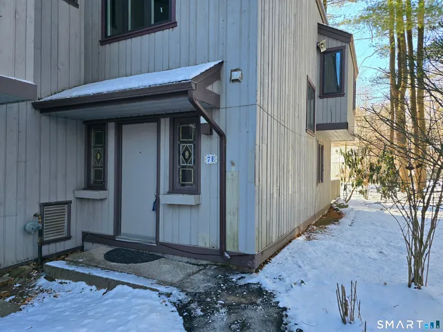 $3,000 | 7 Staunton Court, Unit E, Farmington, CT 06032
