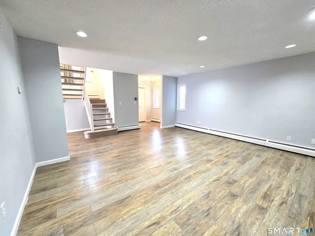 $3,000 | 7 Staunton Court, Unit E, Farmington, CT 06032