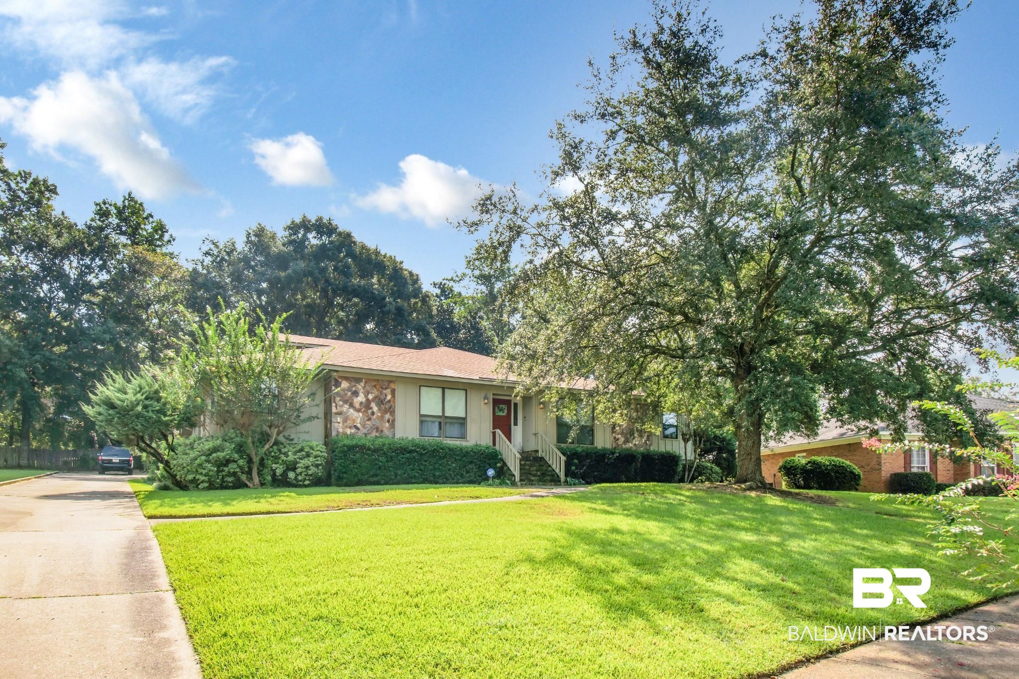 1521 Ridgeland Road West Mobile, AL 36695 - Photo 2 of 29