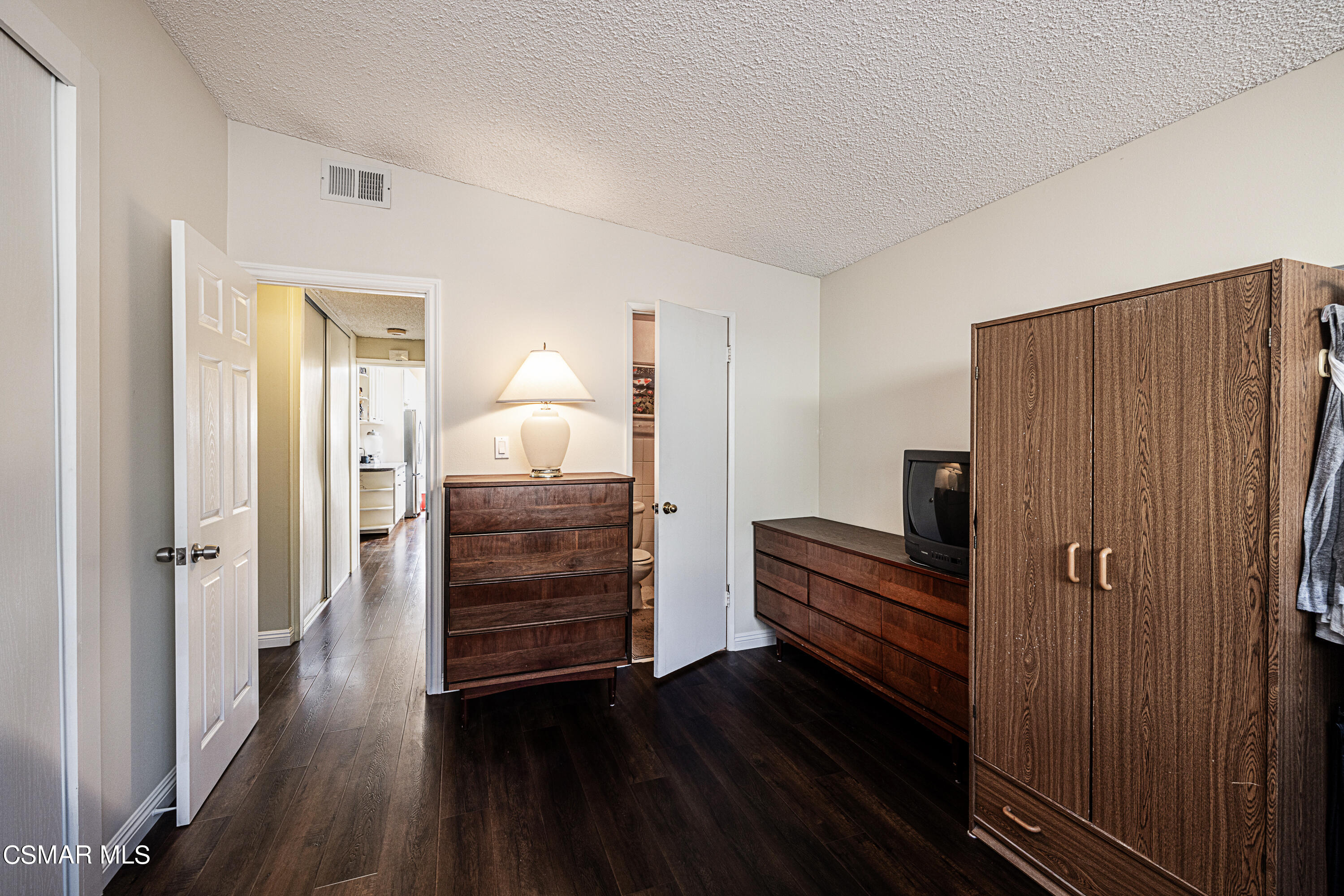 3420 Madera Place Oxnard, CA 93033 - Photo 13 of 17 3rd bedroom