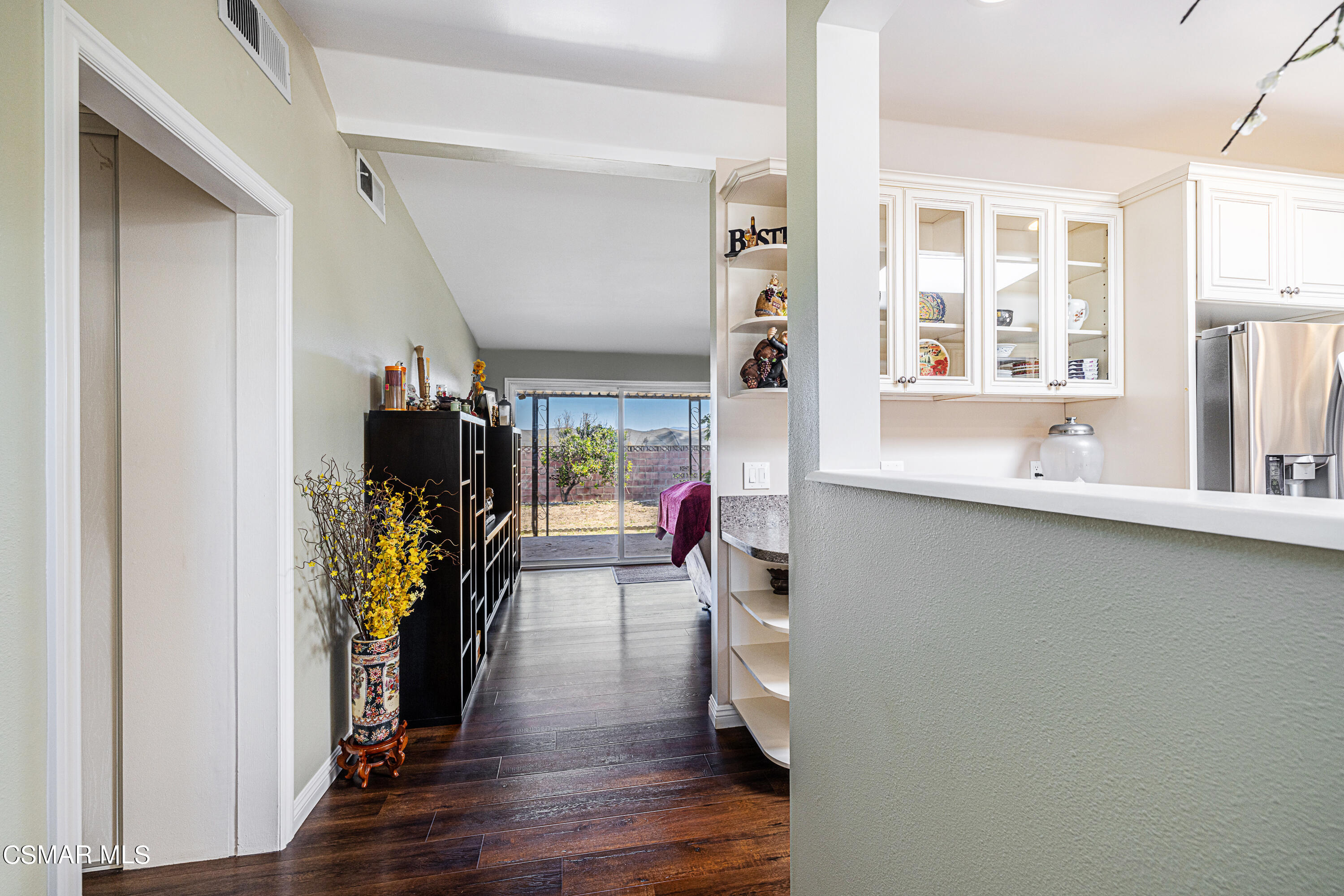 3420 Madera Place Oxnard, CA 93033 - Photo 3 of 17 Entry