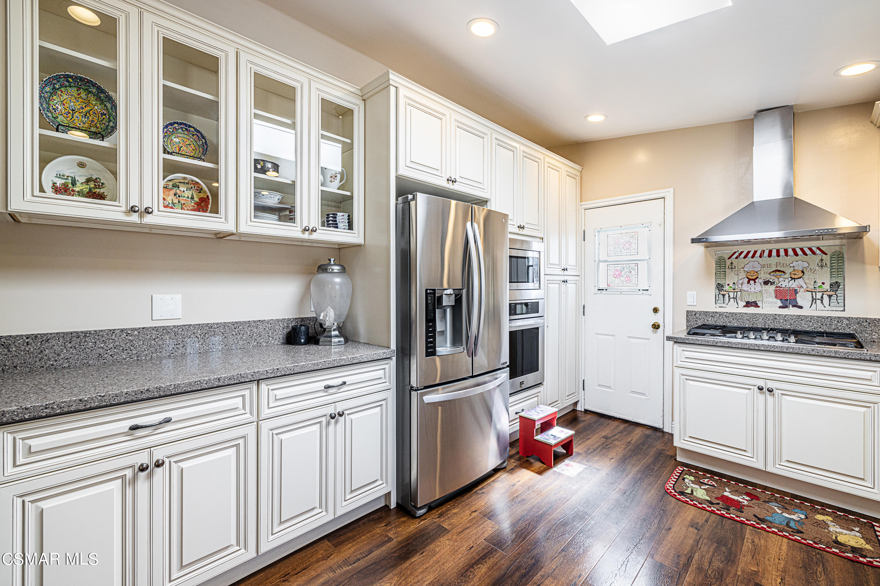 3420 Madera Place Oxnard, CA 93033 - Photo 7 of 17 Kitchen 1