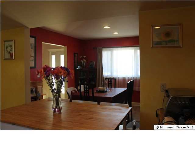 23 Pittsfield Road Howell, NJ 07731 - Photo 7 of 24 a living room with furniture