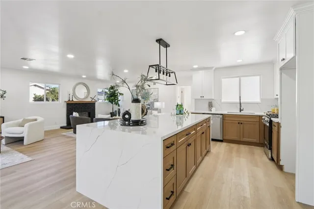 $1,320,888 | 10007 Debra Avenue, North Hills, CA 91343