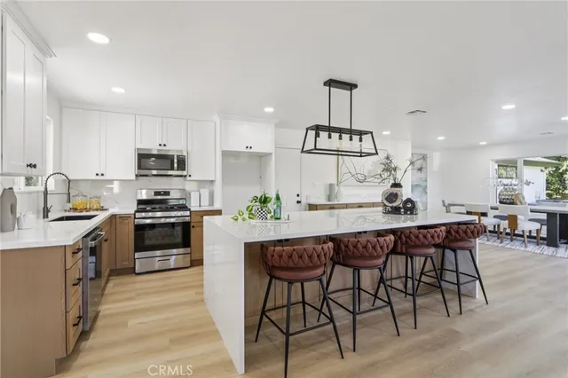 $1,320,888 | 10007 Debra Avenue, North Hills, CA 91343