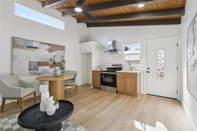 $1,320,888 | 10007 Debra Avenue, North Hills, CA 91343