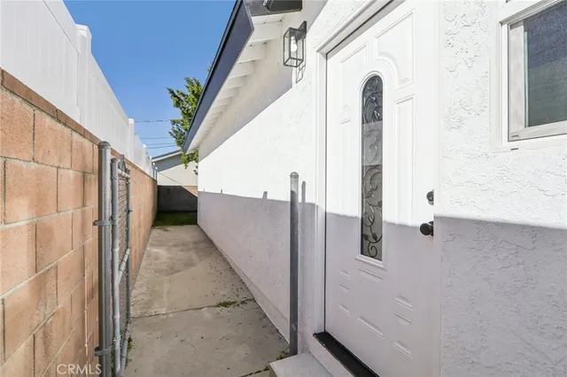 $1,320,888 | 10007 Debra Avenue, North Hills, CA 91343