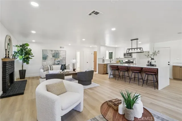 $1,320,888 | 10007 Debra Avenue, North Hills, CA 91343