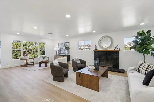 $1,320,888 | 10007 Debra Avenue, North Hills, CA 91343