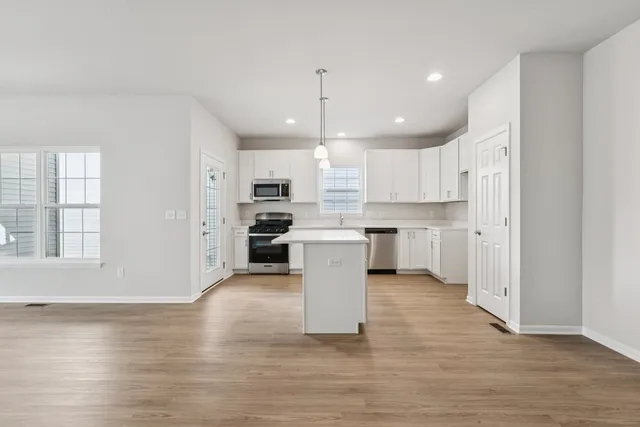 $425,500 | 803 Station Boulevard, Elburn, IL 60119