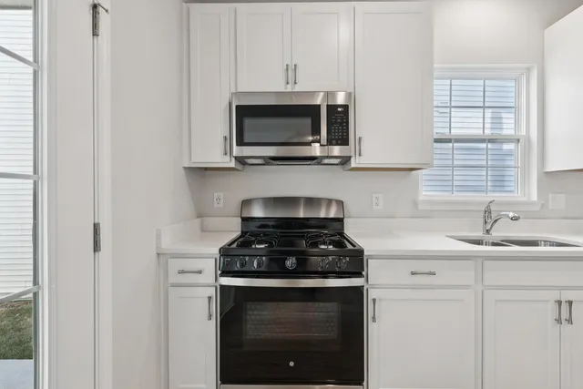 $425,500 | 803 Station Boulevard, Elburn, IL 60119