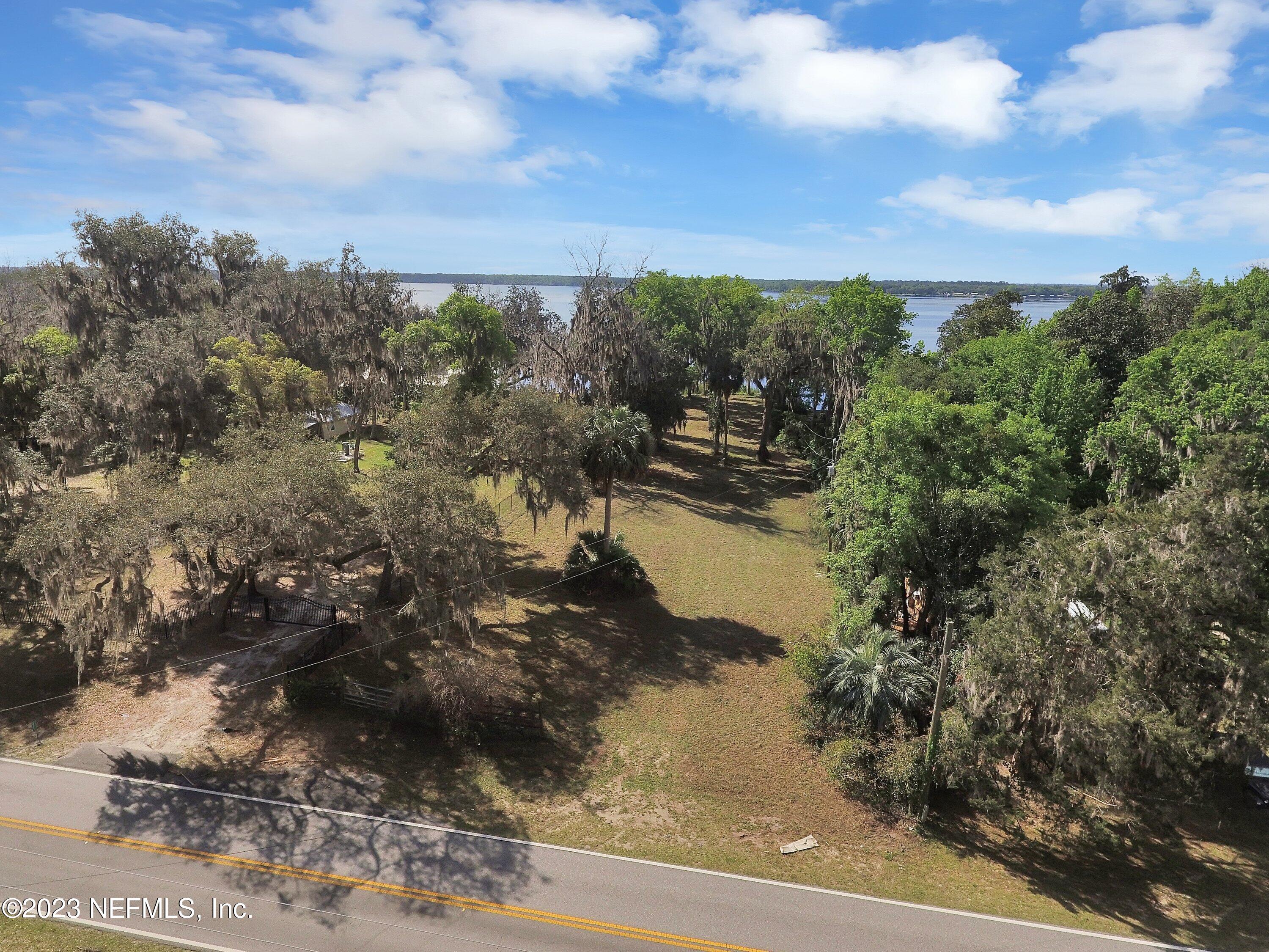 319 West River Road Palatka, FL 32177 - Photo 3 of 22 002-319WestRiverRoad-Palatka-FL-32177-SM