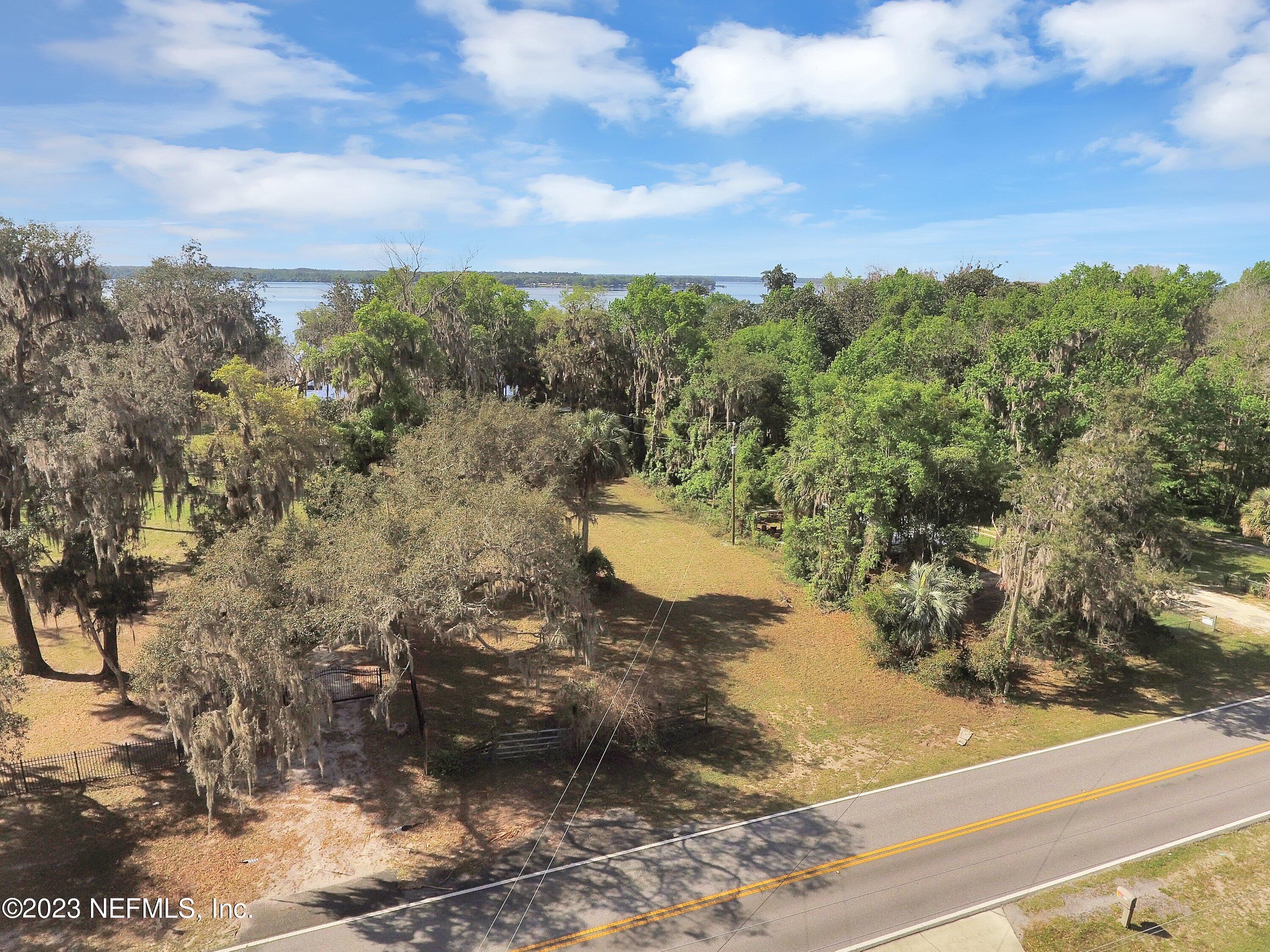 319 West River Road Palatka, FL 32177 - Photo 4 of 22 003-319WestRiverRoad-Palatka-FL-32177-SM