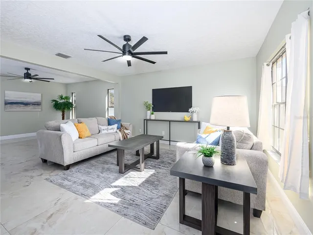 $435,000 | 520 Wynnwood Drive, Brandon, FL 33511