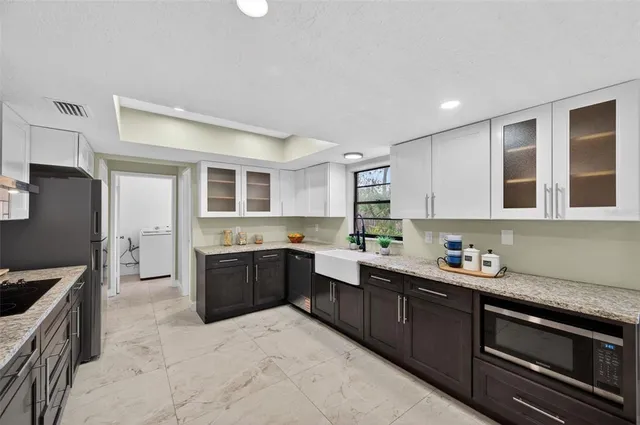 $435,000 | 520 Wynnwood Drive, Brandon, FL 33511